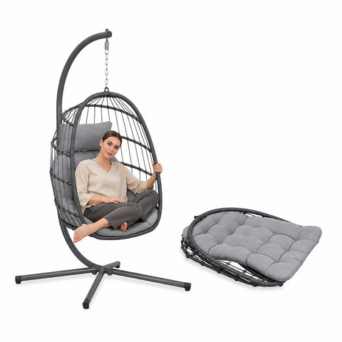 Poltrona sospesa da giardino effetto rattan con cuscini imbottiti