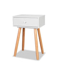 Comodino in bambù bianco completo su sfondo neutro, design pulito con cassetto e gambe in legno naturale