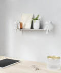 immagine-2-umbra-mensola-da-parete-buddy-in-plastica-bianco-ean-028295353922