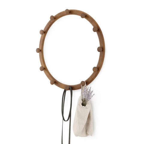 immagine-2-umbra-set-4-appendiabiti-3-ganci-modulabili-in-legno-noce-ean-028295375849