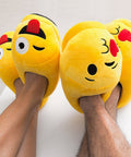 immagine-29-visto-in-tv-pantofole-ciabatte-emoticon-love-kiss-laugh-cool-wink-misura-37-38-39-40-41-42-ean-7569000733330