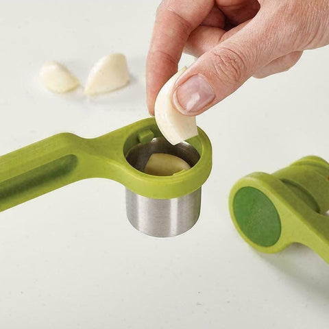 immagine-3-joseph-joseph-spremiaglio-in-plastica-e-acciaio-inox-ean-5028420201024