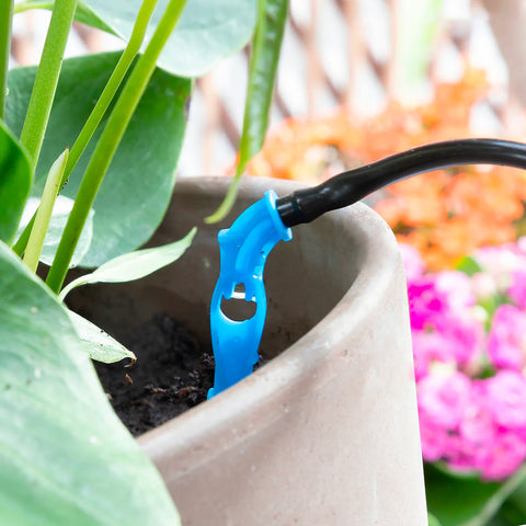 immagine-4-innovagoods-sistema-di-irrigazione-a-goccia-per-8-piante-da-vaso-ean-8435527821050