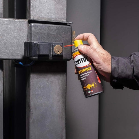 immagine-4-svitol-lubrificante-sbloccante-spray-per-serrature-180ml-ean-8002565023496