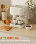 Versatile e perfetta per macinato e cialde con doppia compatibilità, croissant e caffè per colazione completa e gustosa