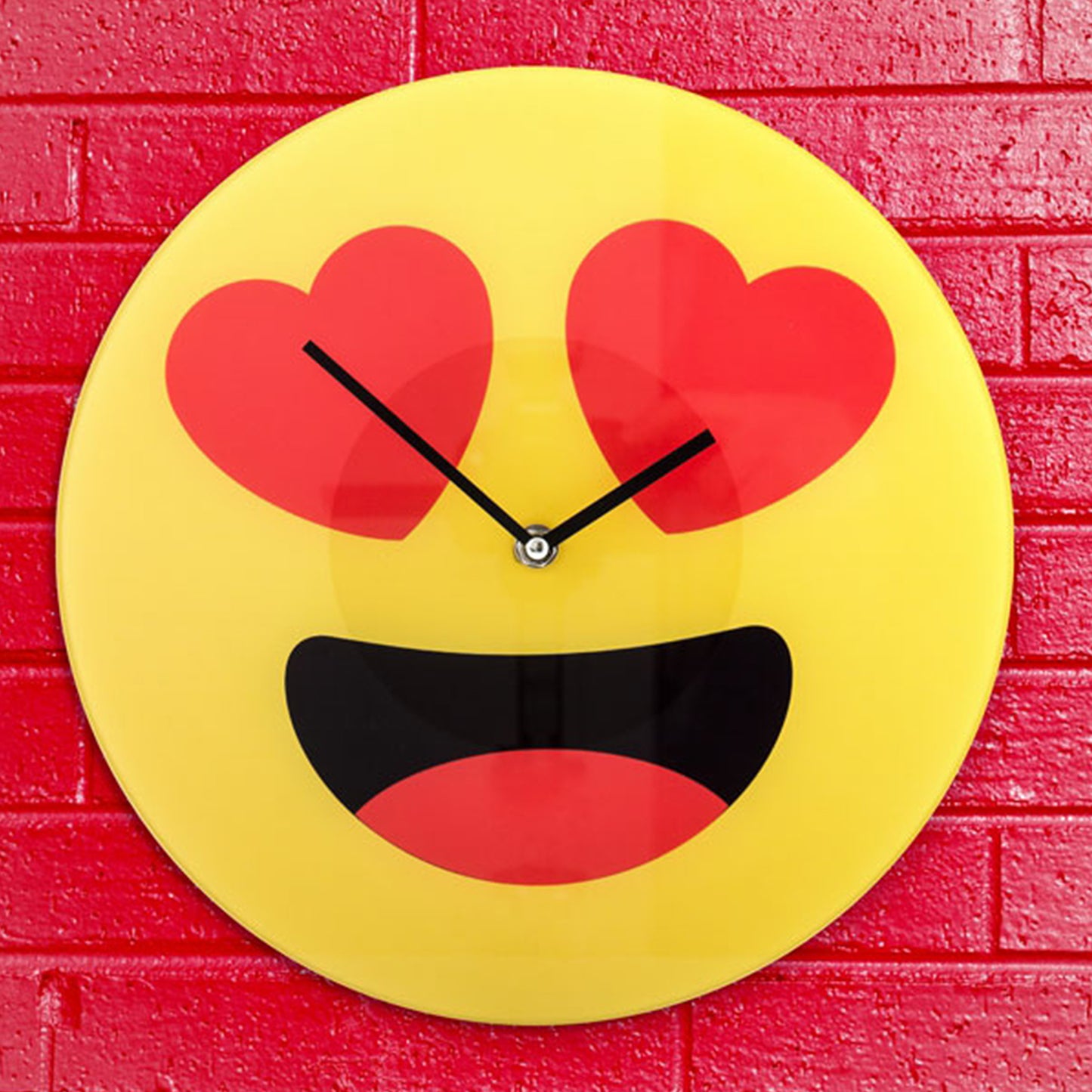 immagine-1-visto-in-tv-orologio-a-parete-in-vetro-a-forma-di-emoticon-love-cool-laugh-wink-diam.-30cm-ean-7569000748266