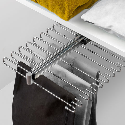 immagine-2-emuca-portapantaloni-estraibile-per-armadio-con-11-grucce-in-acciaio-cromato-ean-8432393001869