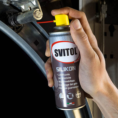 immagine-3-svitol-spray-lubrificante-al-silicone-200ml-ean-8002565021829