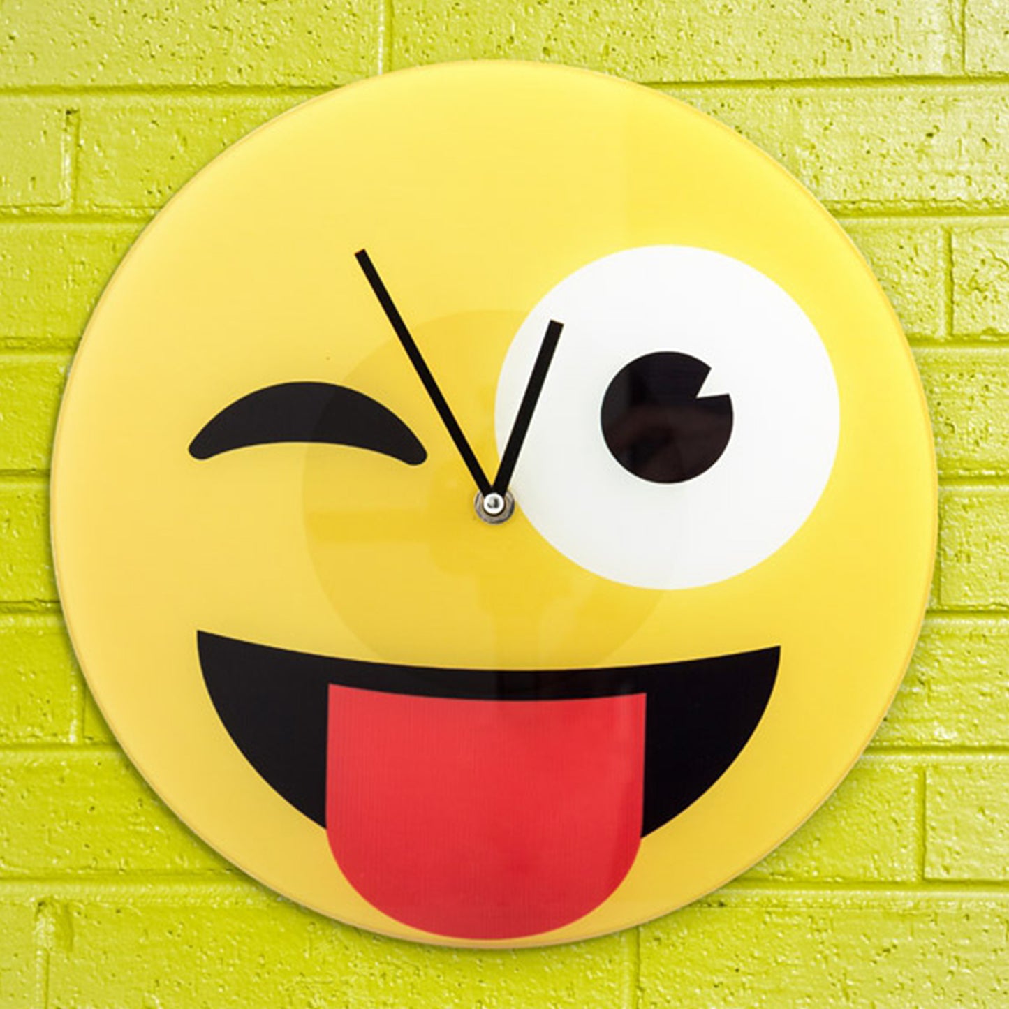 immagine-3-visto-in-tv-orologio-a-parete-in-vetro-a-forma-di-emoticon-love-cool-laugh-wink-diam.-30cm-ean-7569000748266