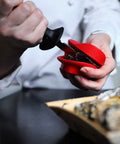 immagine-4-fackelmann-afferra-ostriche-in-silicone-rosso-ean-5051126822316