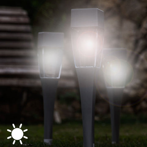 immagine-4-visto-in-tv-set-4-lampade-solari-a-picchetto-375cm-ean-8718158962911