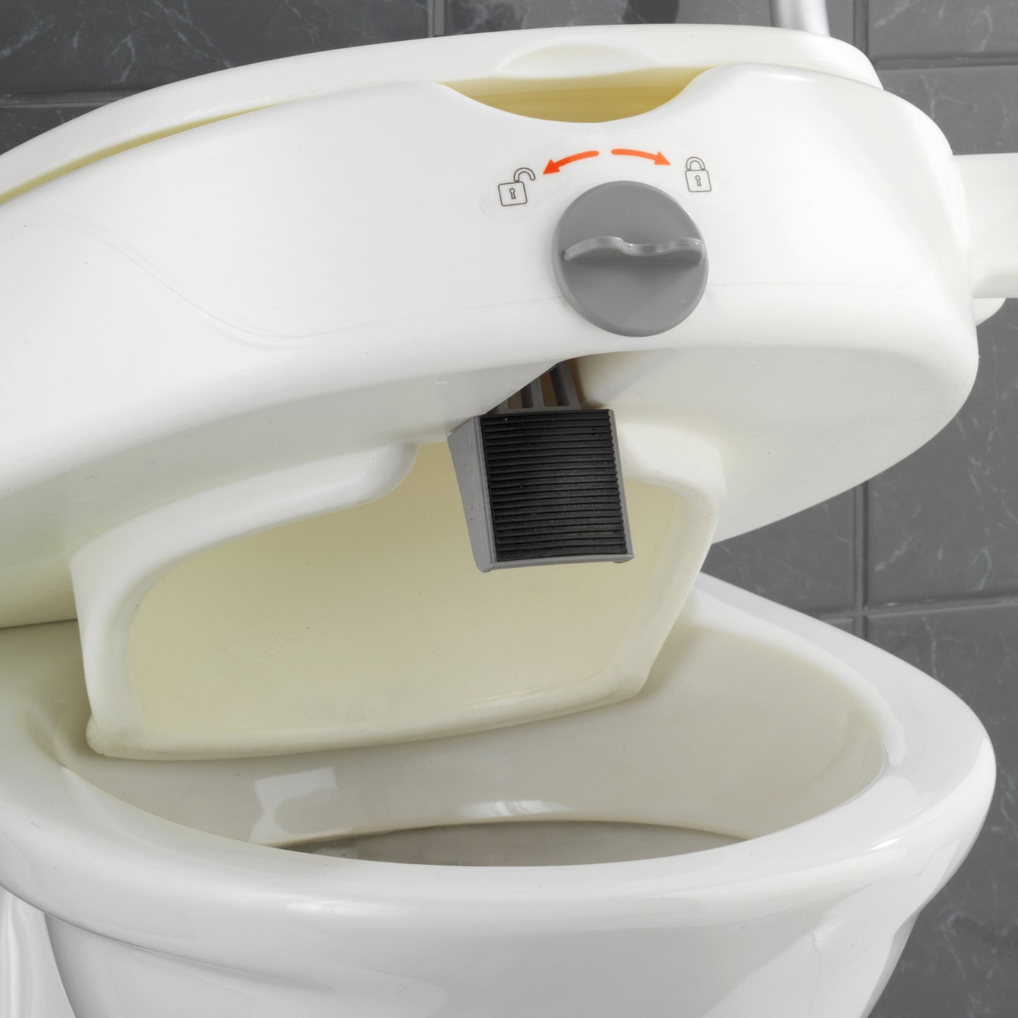 immagine-4-wenko-sedile-wc-rialzato-con-braccioli-secura-ean-4008838209240