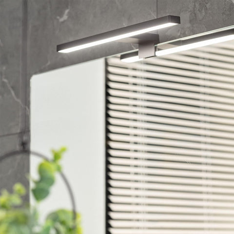 immagine-5-feridras-lampada-a-led-universale-per-specchio-in-abs-nero-opaco-da-5w-4000k-30cm-ean-8056471561474