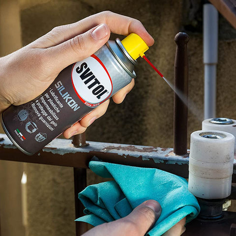 immagine-5-svitol-spray-lubrificante-al-silicone-200ml-ean-8002565021829