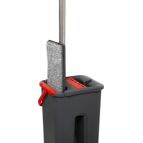immagine-8-five-simply-smart-amz-old-fastmop-tana-secchio-automatico-con-scopa-puliscipavimenti-con-2-moci-4-litri-ean-3560233830272